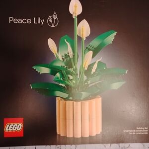 LEGO Peace Lily Building Set